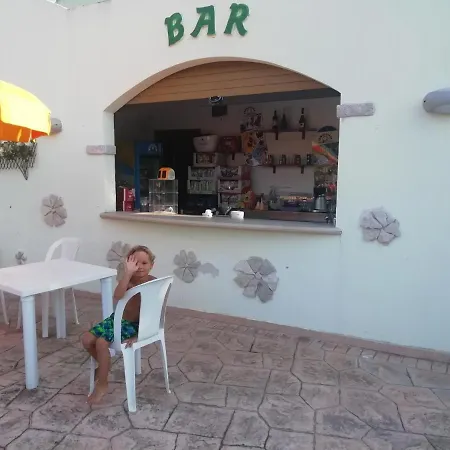 Candida מלון דירות ויאסטה