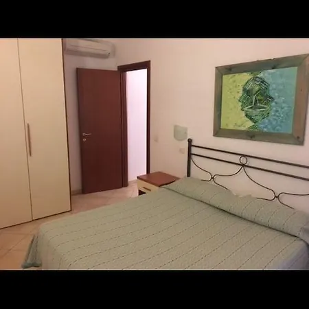 מלון דירות Candida 4*