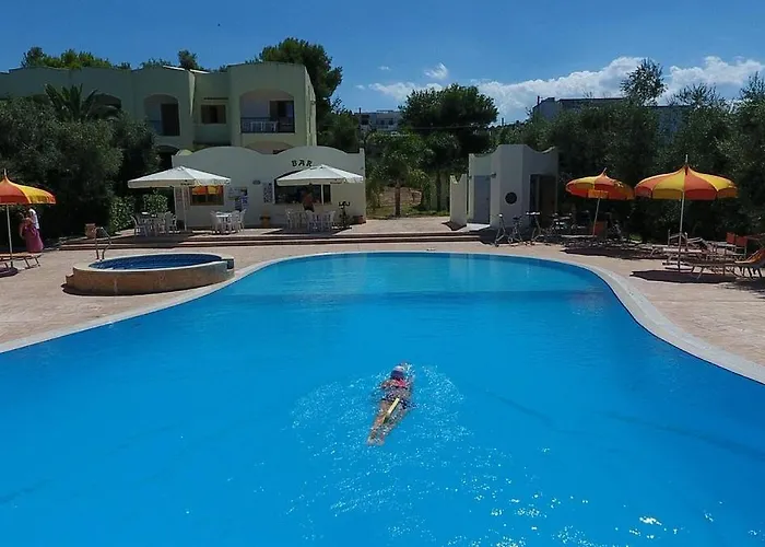 Apart-hotel Candida 4*